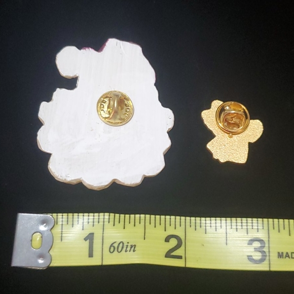 🎅 Santa and angel pins 🎄 - Picture 3 of 4